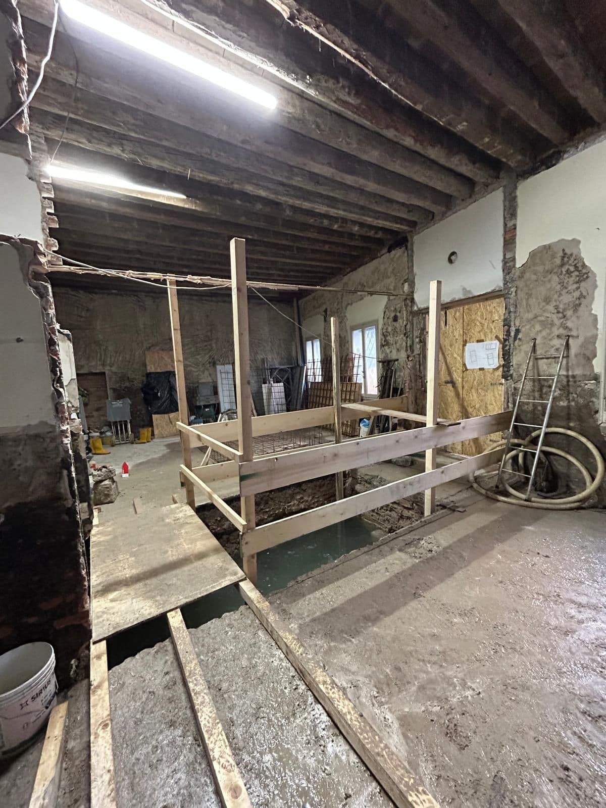 Realizzazione fossa settica